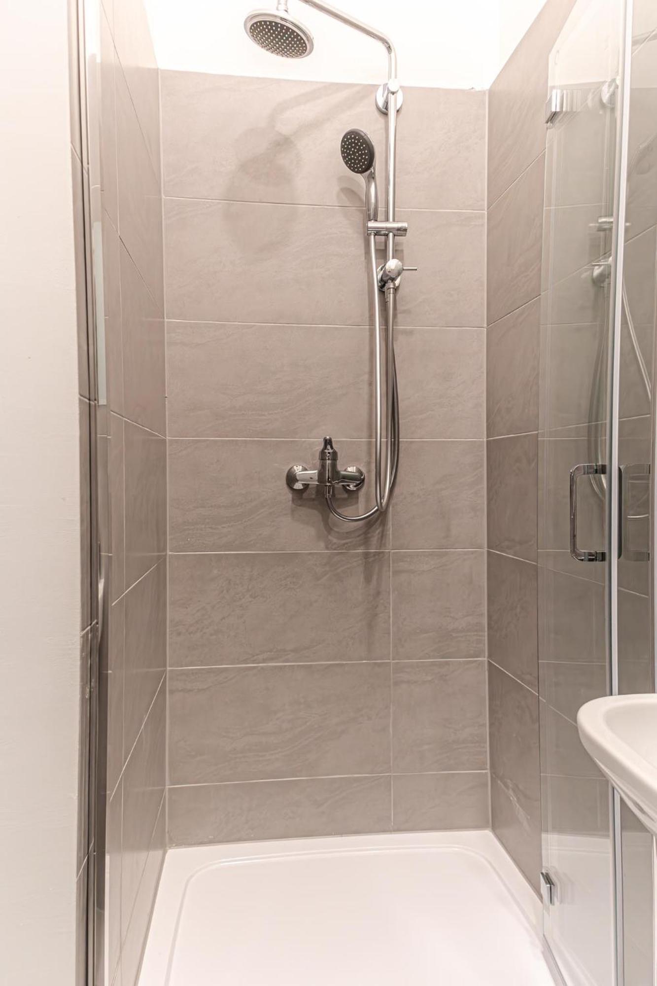 Stylish Studio Apartment Wiener Stadthalle Exterior foto